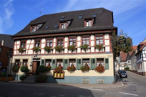 Landhotel Krone Königsbach-Stein Buitenkant foto