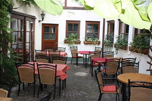 Landhotel Krone Königsbach-Stein Buitenkant foto